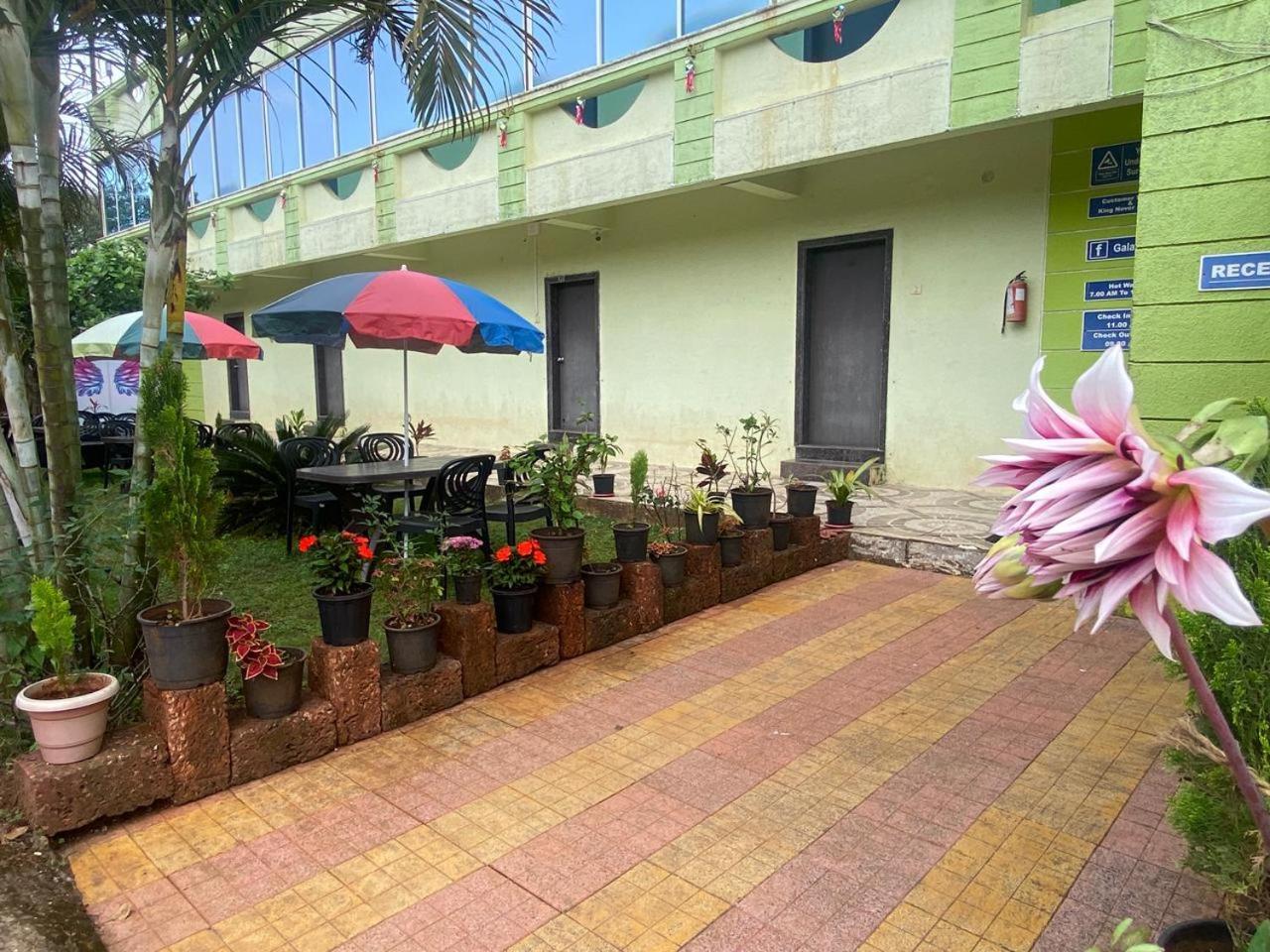 Hotel Golden Galaxy And Restaurant Mahabaleshwar Exterior photo