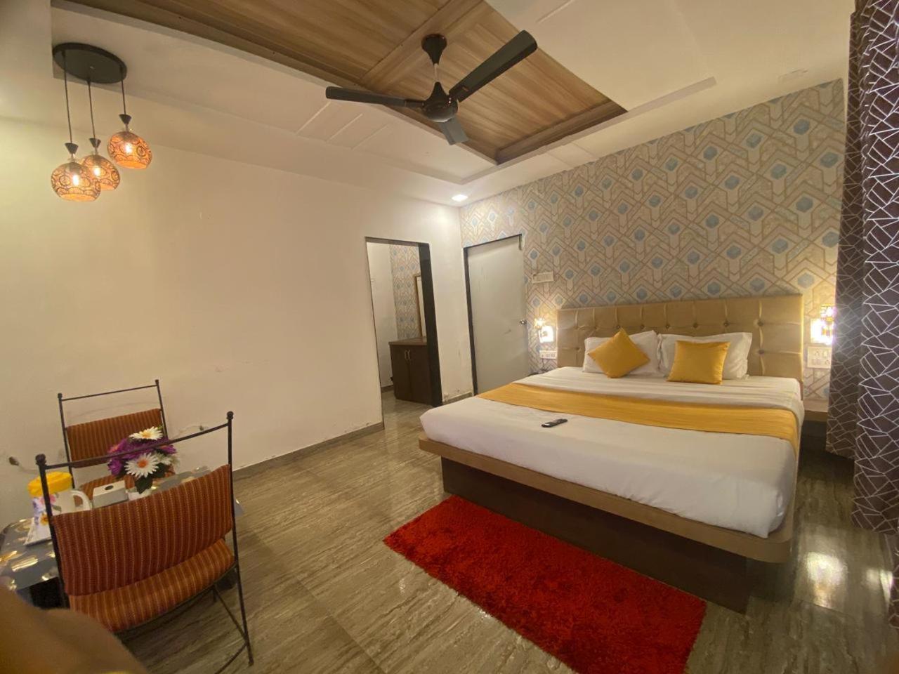 Hotel Golden Galaxy And Restaurant Mahabaleshwar Exterior photo