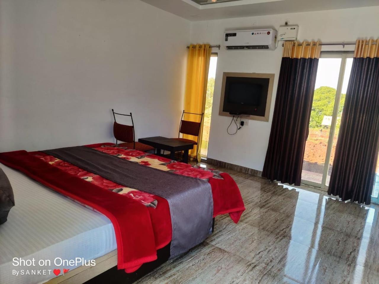 Hotel Golden Galaxy And Restaurant Mahabaleshwar Exterior photo
